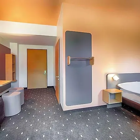 Rostock-hafen Hotel 3*